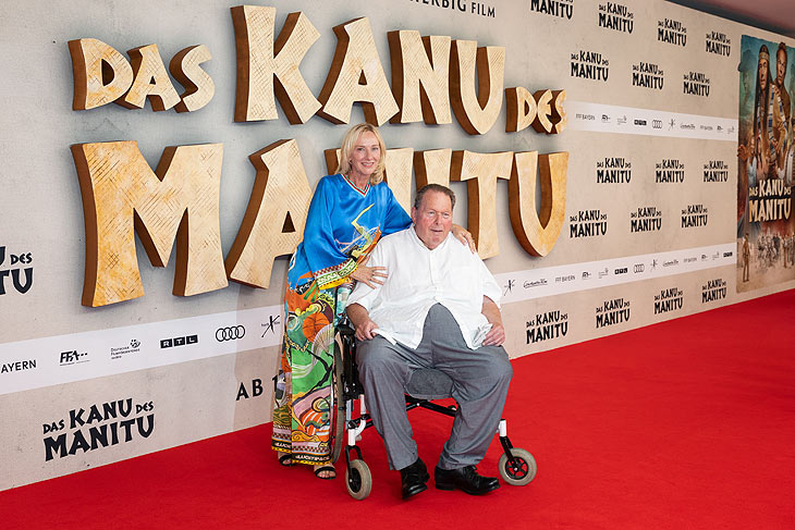 Ottfried Fischer mit Simone Fischer bei der Premiere von "Das Kanu des Manitu" @Foto: getty images/Andreas Rentz für Constantin Film 